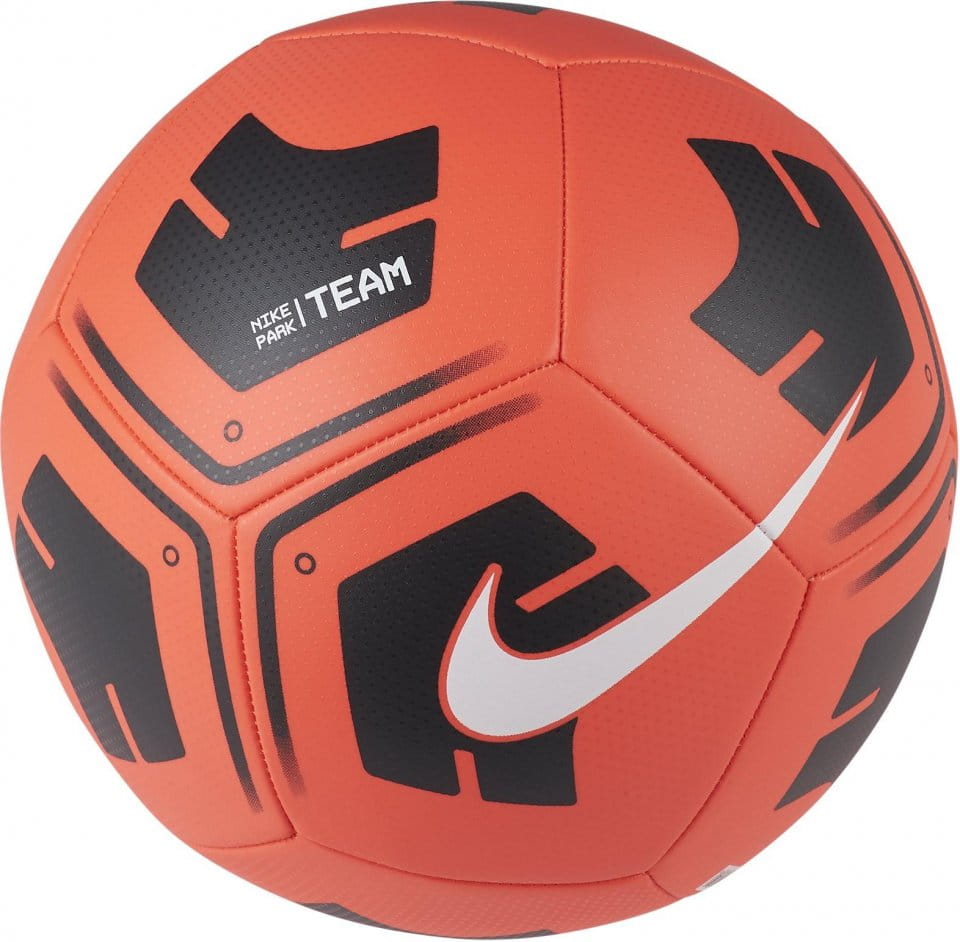 Fotbalový míč Nike Park